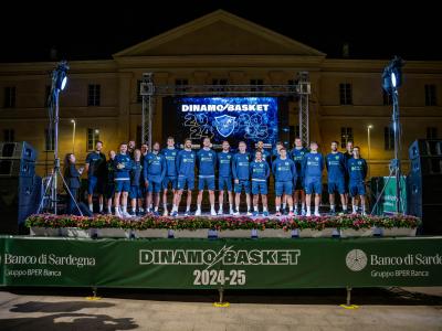 presentazione in piazza