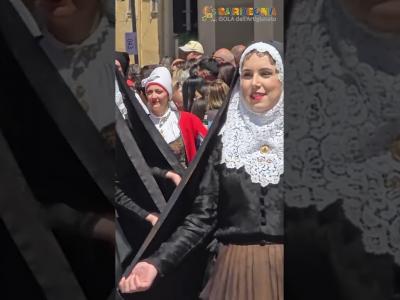 La Sardegna sfila con la sua anima più autentica.