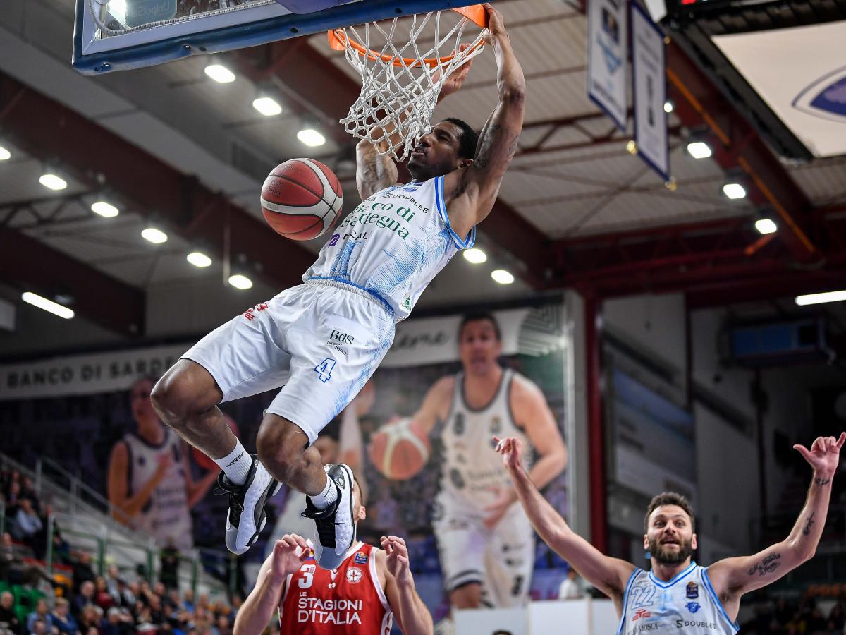 La Dinamo vestita da playoff